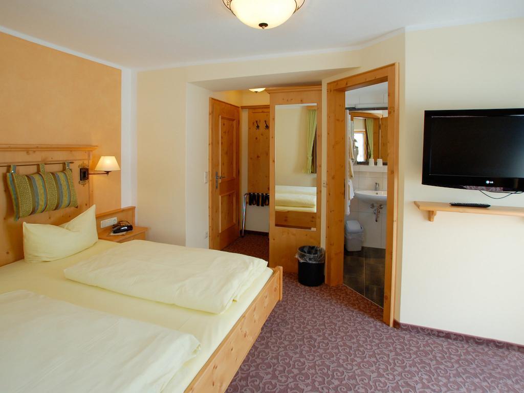 Hotel Gebirgshaeusl Engedey Стая снимка
